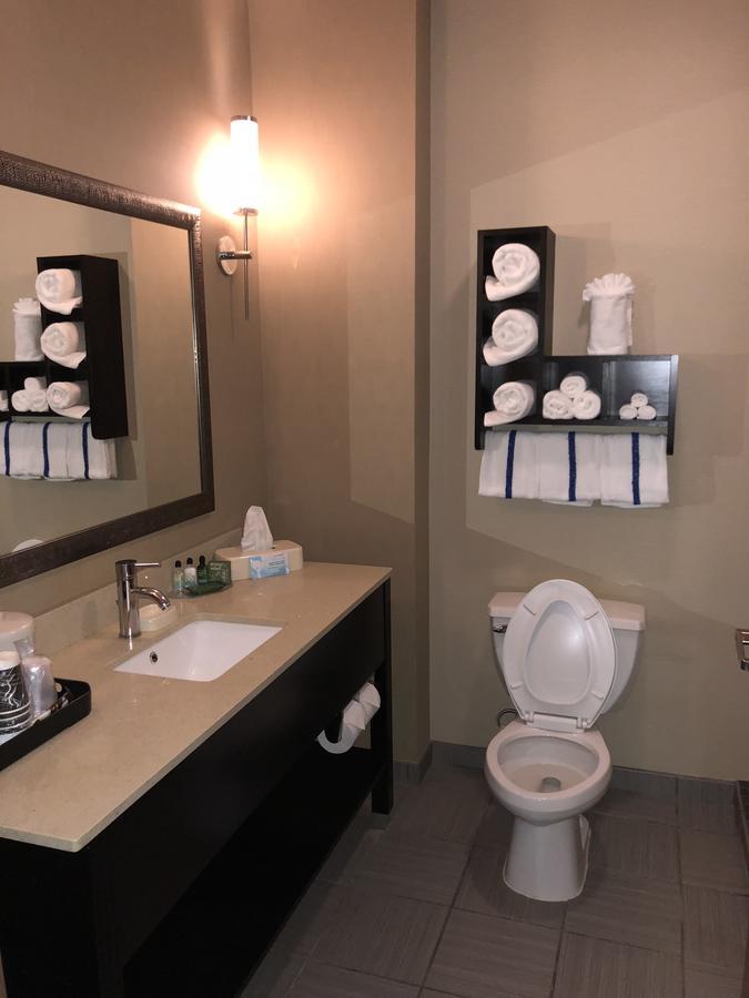 Countryview Inn & Suites Robinson Exterior foto