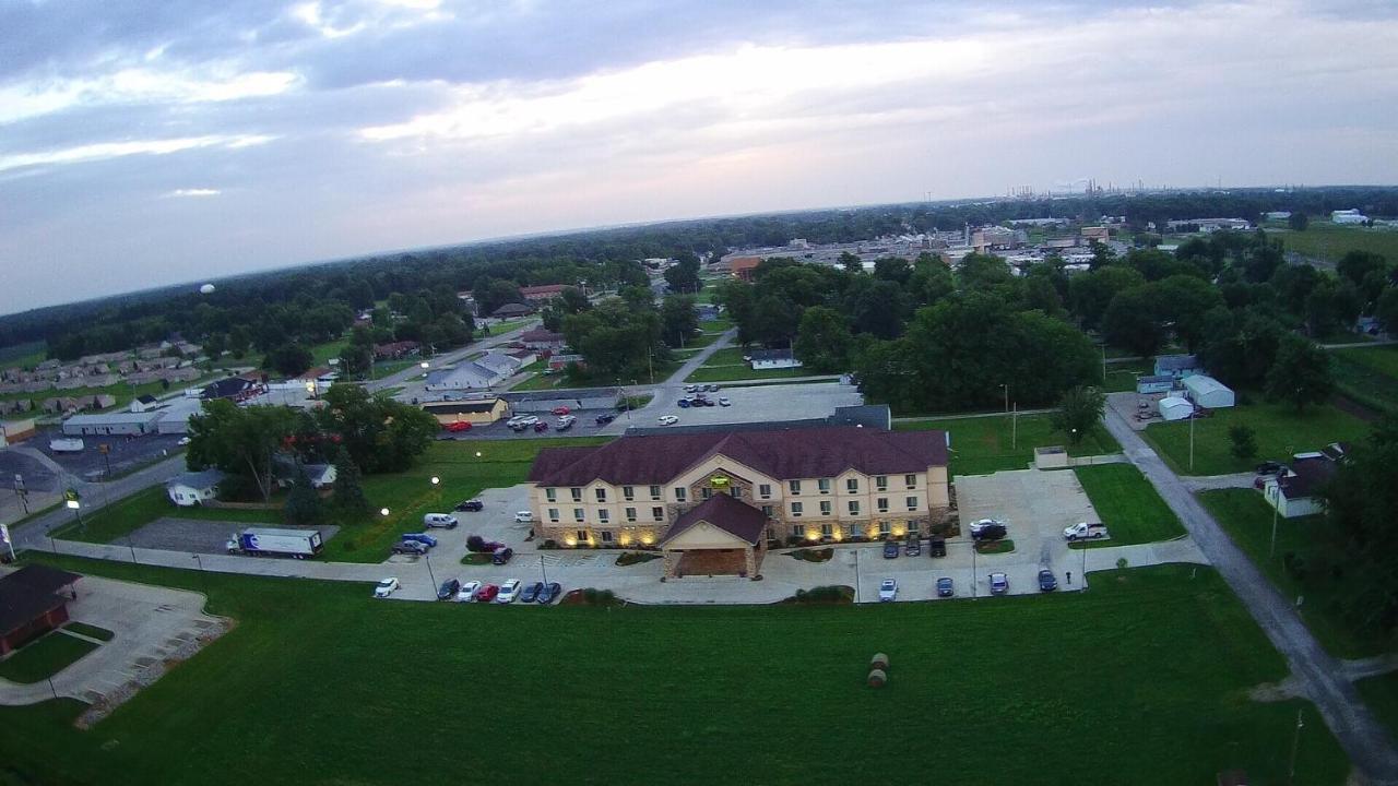 Countryview Inn & Suites Robinson Exterior foto